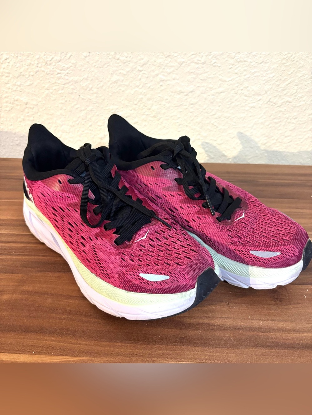 Size 5B- Hoka Clifton 8 Women’s Shoes